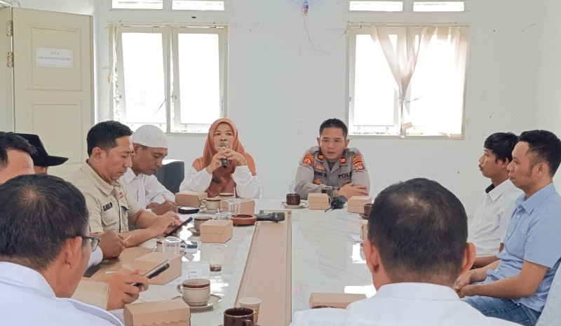 Desa Beleka Siap Dukung Pengamanan Nataru, Kades Hadiri Rapat Forkopimcam Gerung