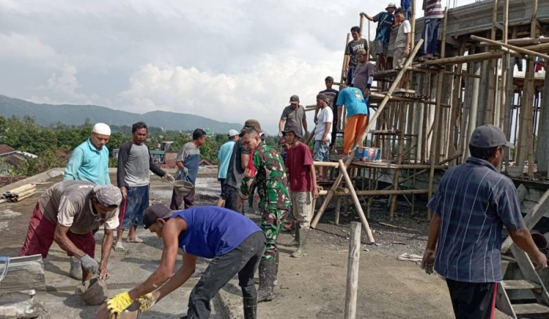 Wujud Kepedulian dalam Pembangunan Menara Masjid Jami' Yahya