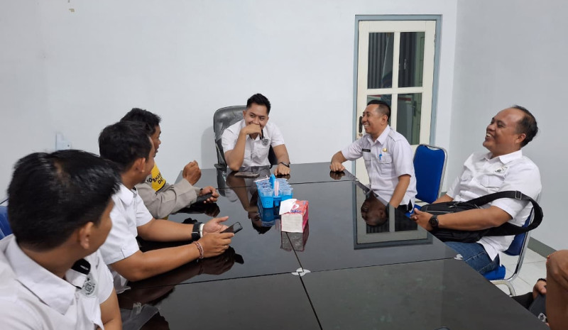 Silaturahmi Kanit Tipikor Polres Lombok Barat ke Desa Beleka, Disambut Hangat Kepala Desa