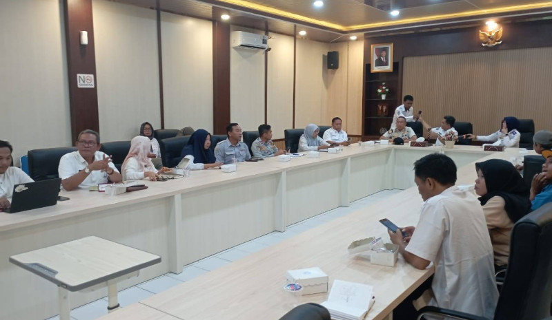 Kasi Kesejahteraan Desa Beleka Hadiri Sosialisasi Penataan PKL Plaza GMS Gerung