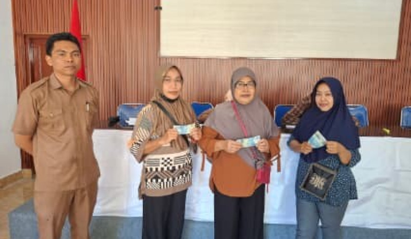 Pemerintah Desa Beleka Salurkan Insentif Ketua RT Dan Kader Posyandu Periode April - Juni 2026