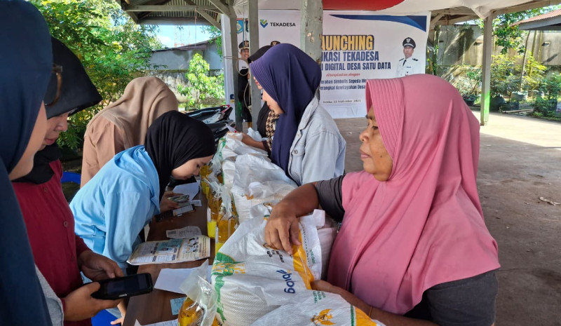 Pemdes Beleka Salurkan Bantuan Pangan untuk 920 KPM, Berjalan Aman, Tertib, dan Penuh Antusiasme