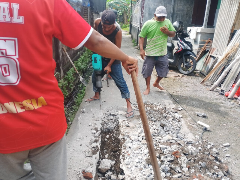 Drainase dan Peningkatan Jalan di Dusun Biletepung
