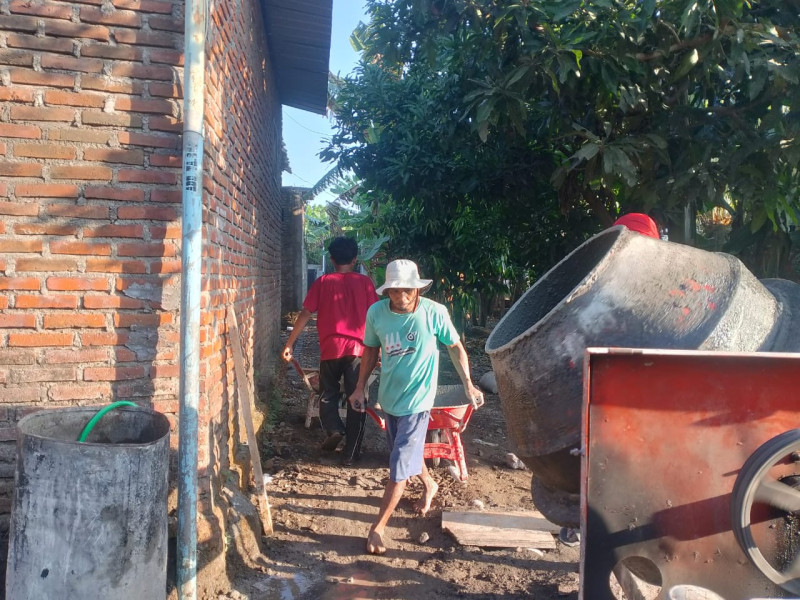 Pembangunan Jalan Beton Dusun Mendagi
